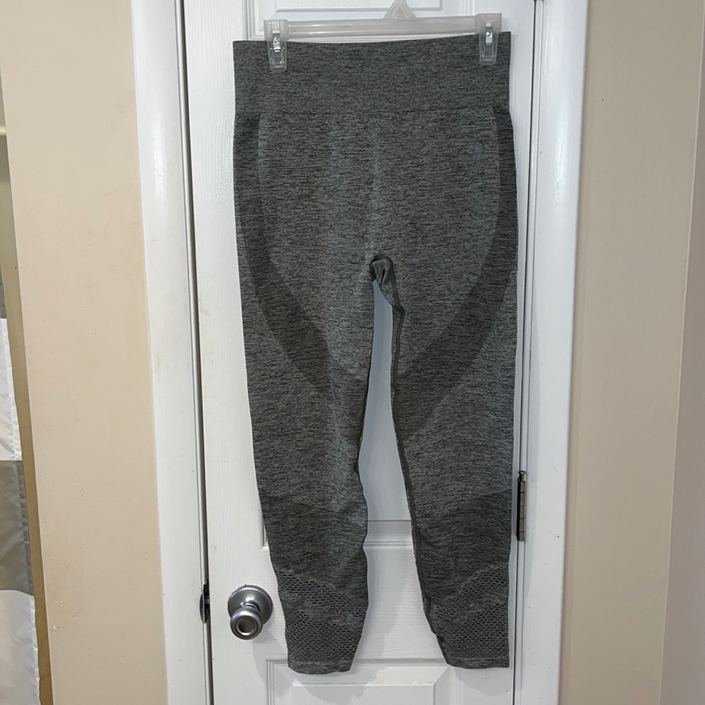 NWOT! PINK by Victoria’s Secret Seamless Leggings! Size Large 💋